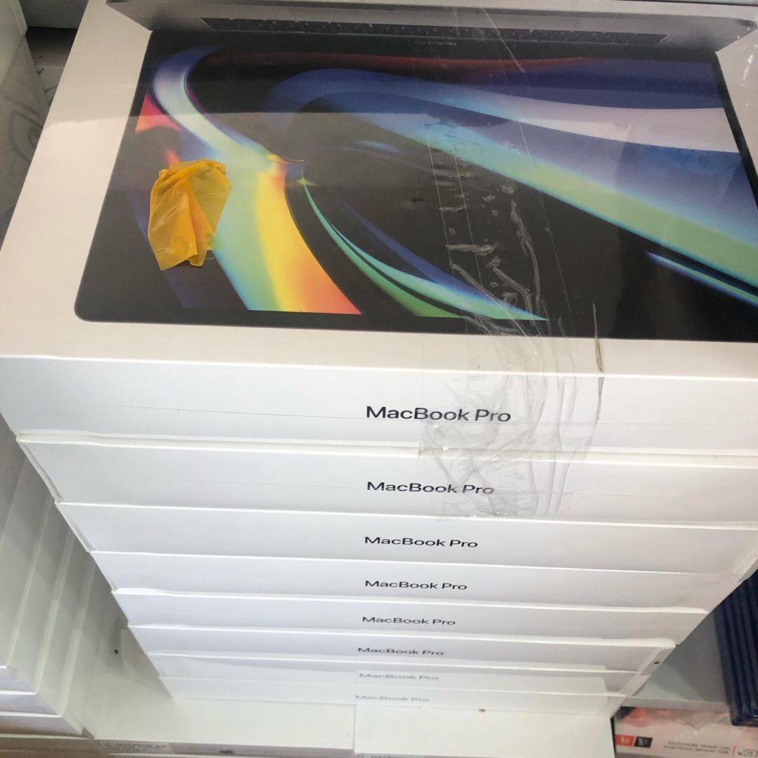 APPLE MacBook Pro 16 – Christmas Gift Giveaway