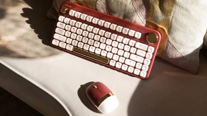 IZO Keyboard Giveaway