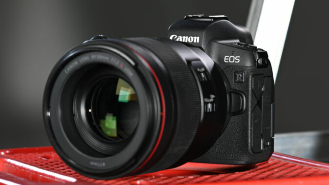 Videomaker Canon EOS R Mirrorless Camera Giveaway