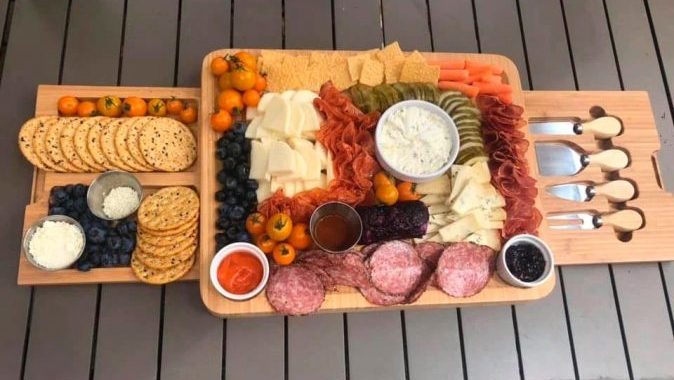 MOSONIC Cheese Board Set Giveaway